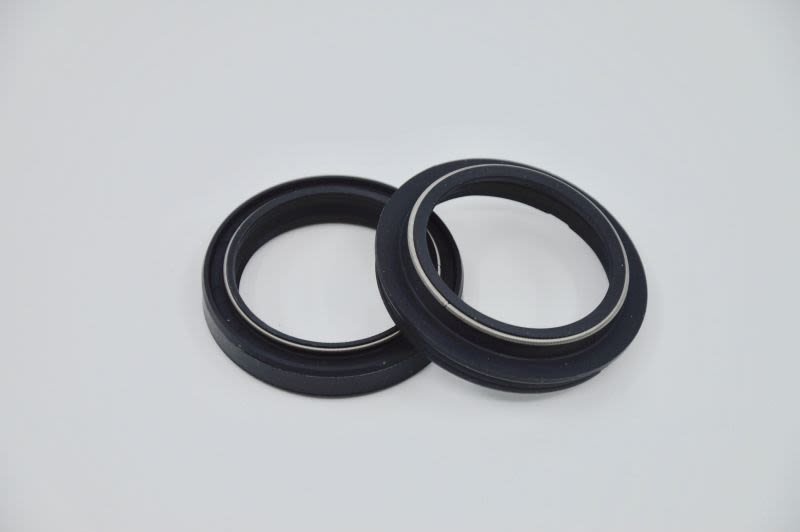 Juego de retenes de suspensión delanteros SKF KITB-41S para Buell XB12R 125-1200