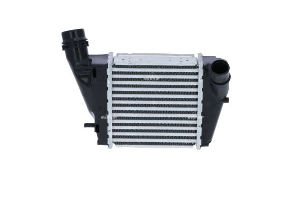Enfriador de aire de carga (intercooler) NRF 30197 para Renault Twingo II