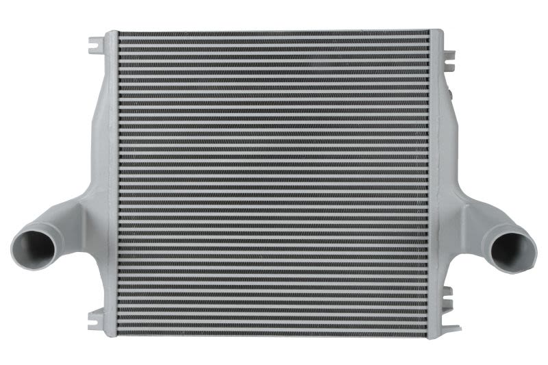 Enfriador de aire de carga (intercooler) NISSENS 961326 para Iveco S-Way