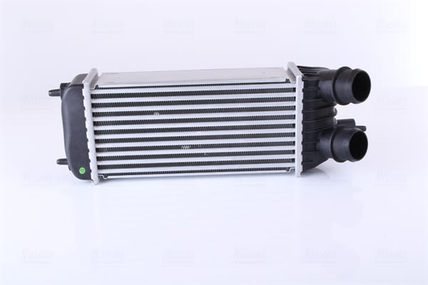 Enfriador de aire de carga (intercooler) NISSENS 96613