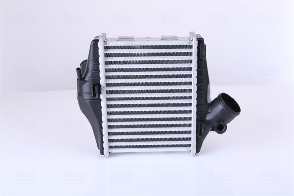 Enfriador de aire de carga (intercooler) NISSENS 96579