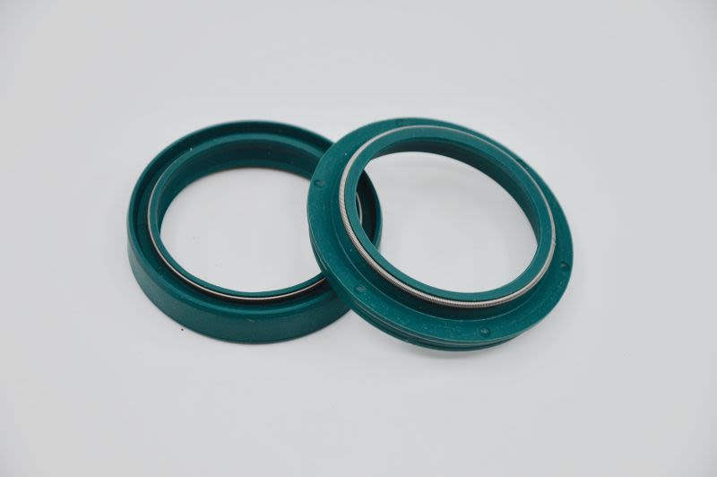 Juego de retenes de suspensión delanteros SKF KITG-45M para Beta RR 125-1731