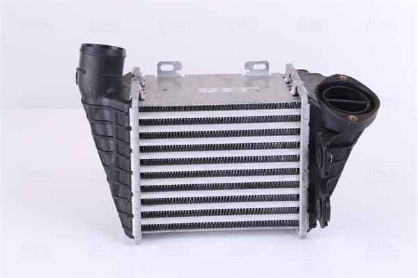 Enfriador de aire de carga (intercooler) NISSENS 96795